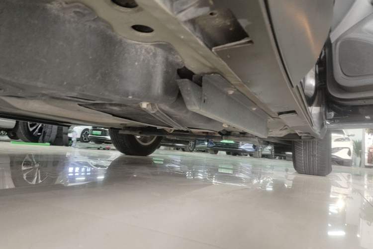 Used Buick Envision 2021 532T Two-Wheel-Drive Luxury Version Right Side Sill