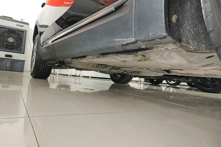 Used Buick Envision 2021 Encore Plus 652T 7-Seat Luxury Model Right Side Sill