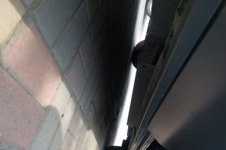 Used Buick Envision 2021 532T Two-Wheel-Drive Luxury Version Right Side Sill