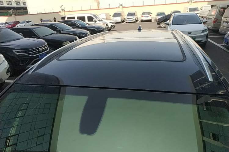 Used Buick Envision 2021 532T Two-Wheel-Drive Luxury Version Roof