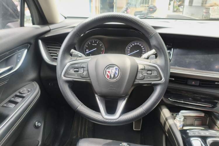 Used Buick Envision 2021 Encore Plus 652T Five-Seat All-Wheel-Drive Luxury Model Steering Wheel