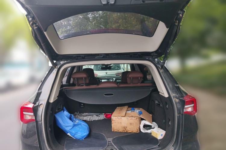 Used Buick Envision 2021 532T Two-Wheel-Drive Luxury Version Trunk