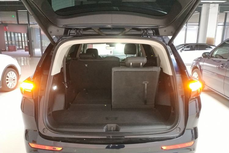 Used Buick Envision 2021 Encore Plus 652T 7-Seat Luxury Model Trunk