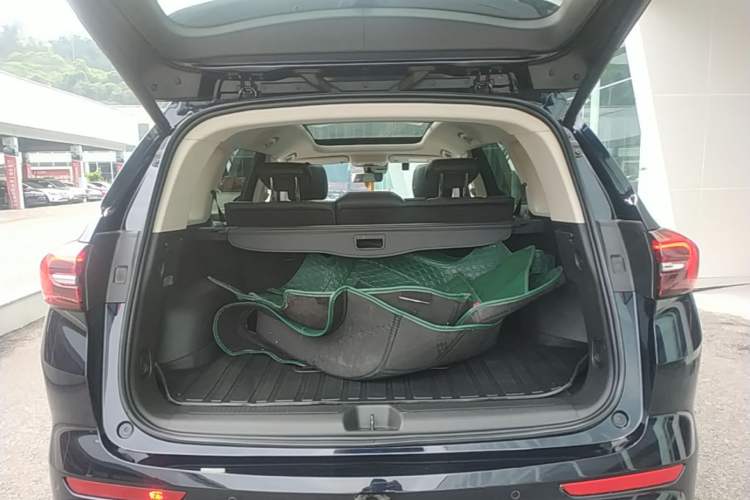 Used Buick Envision 2021 Encore Plus 652T Five-Seat Luxury Model Trunk