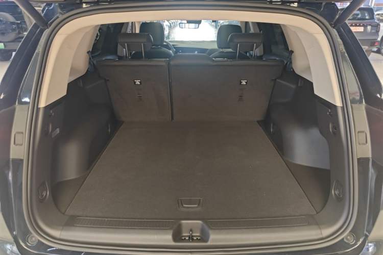 Used Buick Envision 2021 Encore Plus 652T Five-Seat Luxury Model Trunk