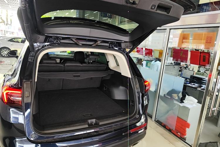 Used Buick Envision 2021 Encore Plus 652T Five-Seat Luxury Model Trunk