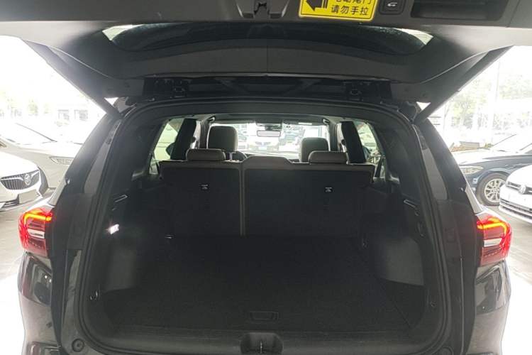 Used Buick Envision 2021 Encore Plus 652T Five-Seat Luxury Model Trunk