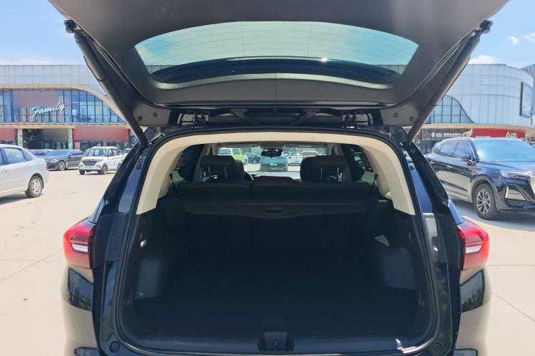 Used Buick Envision 2021 Encore Plus 652T Five-Seat Elite Model Trunk