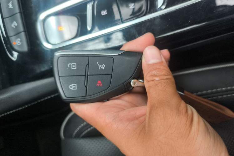 Used Buick Envision 2021 Encore Plus 652T Five-Seat All-Wheel-Drive Luxury Model Vehicle Key