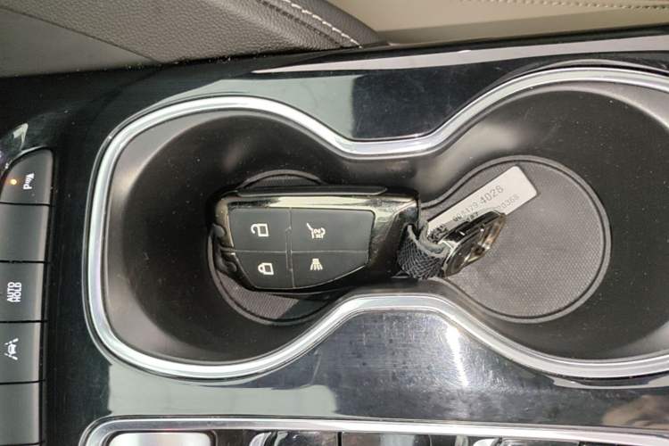 Used Buick Envision 2021 Encore Plus 652T Five-Seat Luxury Model Vehicle Key