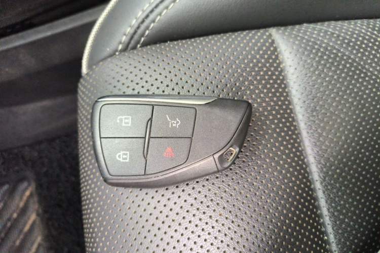 Used Buick Envision 2021 Encore Plus 652T Five-Seat Luxury Model Vehicle Key
