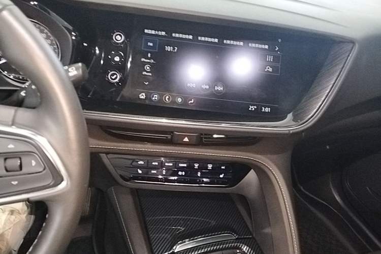 Used Buick Envision 2021 Encore Plus 652T Five-Seat Luxury Model Audio And AC Panel