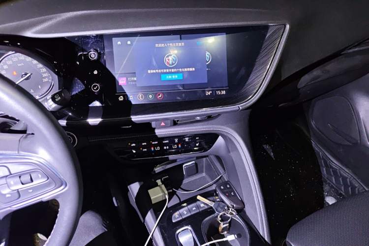 Used Buick Envision 2021 Encore Plus 652T Five-Seat All-Wheel-Drive Luxury Model Audio And AC Panel