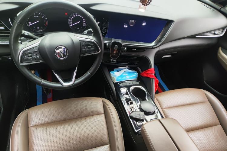 Used Buick Envision 2021 Encore Plus 652T Five-Seat Luxury Model Center Console