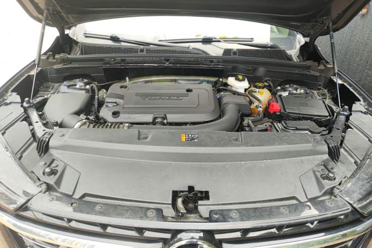 Used Buick Envision 2021 Encore Plus 652T Five-Seat Luxury Model Engine Bay