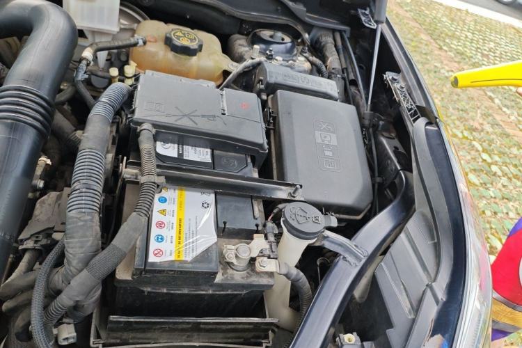 Used Buick Envision 2021 532T Two-Wheel-Drive Elite Version Engine Bay Left