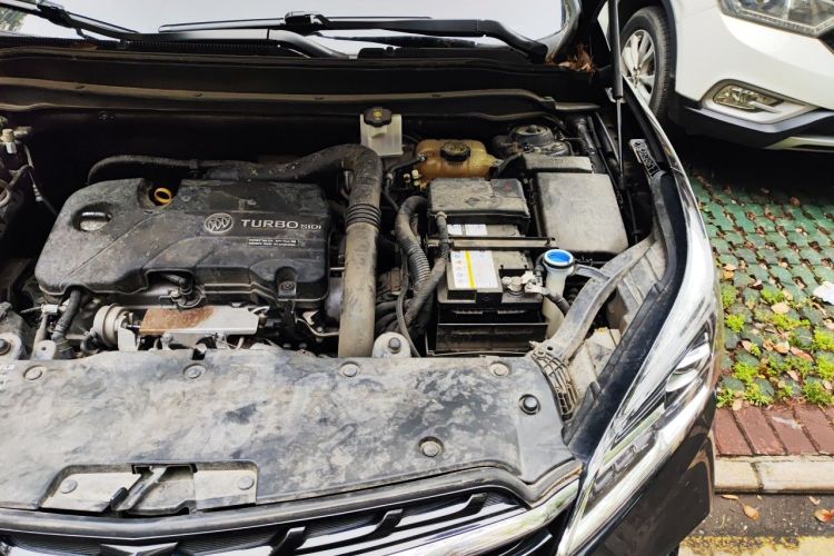 Used Buick Envision 2021 532T Two-Wheel-Drive Luxury Version Engine Bay Left