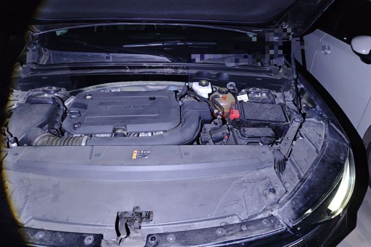 Used Buick Envision 2021 Encore Plus 652T Five-Seat All-Wheel-Drive Luxury Model Engine Bay Left