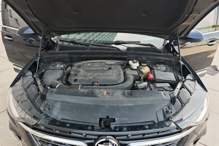 Used Buick Envision 2021 Encore Plus 652T Five-Seat Luxury Model Engine Bay