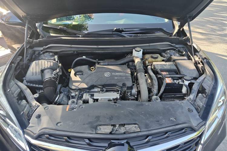 Used Buick Envision 2021 532T Two-Wheel-Drive Elite Version Engine Bay