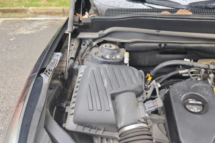 Used Buick Envision 2021 532T Two-Wheel-Drive Elite Version Engine Bay Right