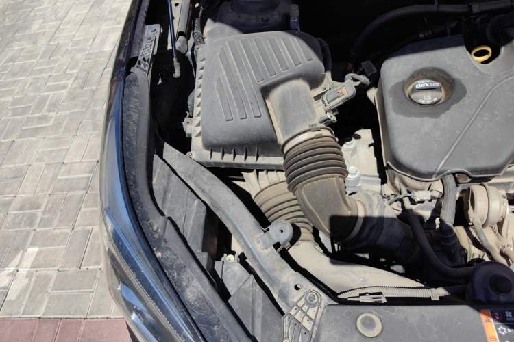 Used Buick Envision 2021 532T Two-Wheel-Drive Leading Version Engine Bay Right