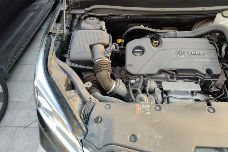 Used Buick Envision 2021 532T Two-Wheel-Drive Elite Version Engine Bay Right