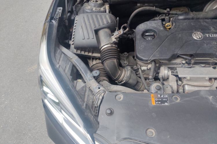 Used Buick Envision 2021 532T Two-Wheel-Drive Elite Version Engine Bay Right