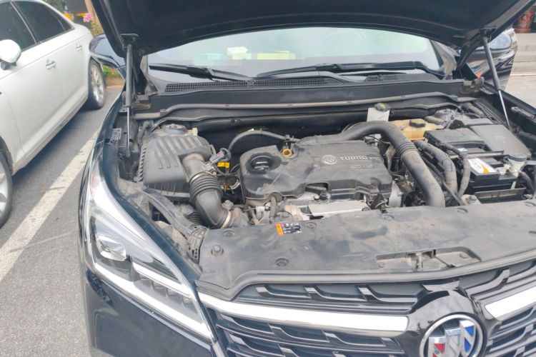 Used Buick Envision 2021 532T Two-Wheel-Drive Elite Version Engine Bay Right