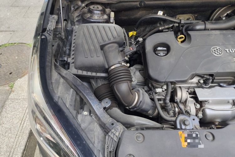 Used Buick Envision 2021 532T Two-Wheel-Drive Elite Version Engine Bay Right