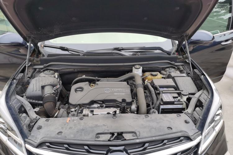 Used Buick Envision 2021 532T Two-Wheel-Drive Elite Version Engine Bay
