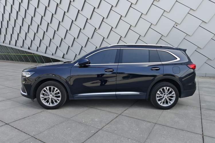 Used Buick Envision 2021 Encore Plus 652T Five-Seat Luxury Model Exterior 2