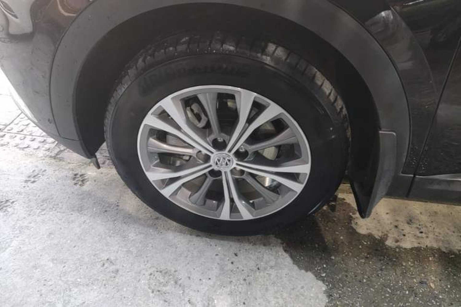 Used Buick Envision 2021 Encore Plus 652T Five-Seat Luxury Model Exterior 2