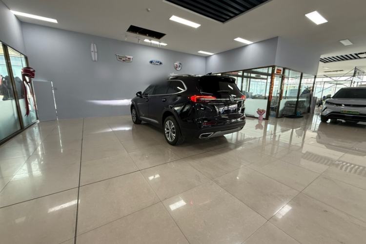 Used Buick Envision 2021 Encore Plus 652T Five-Seat Luxury Model Exterior 3