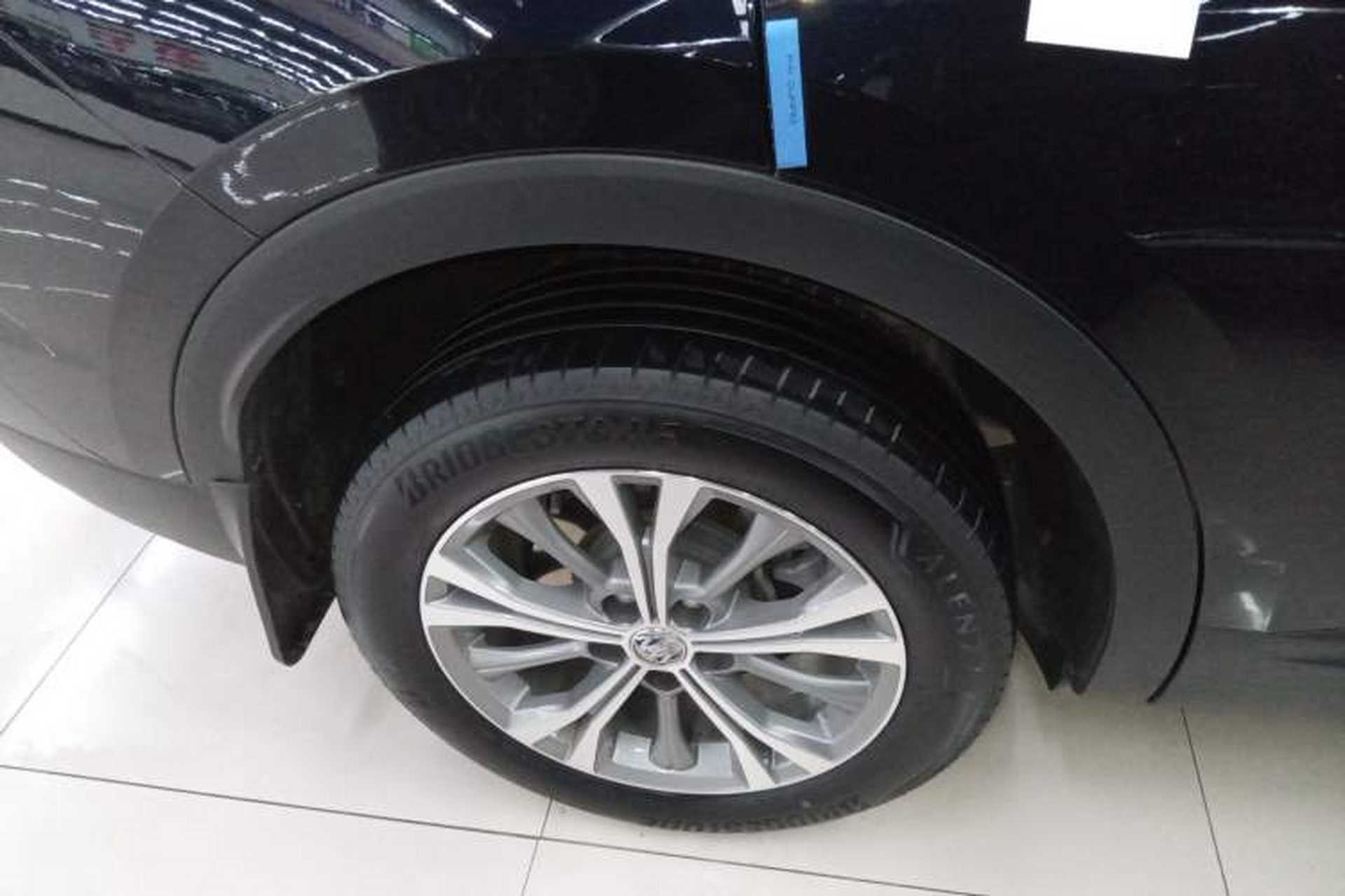 Used Buick Envision 2021 Encore Plus 652T Five-Seat Luxury Model Exterior 5