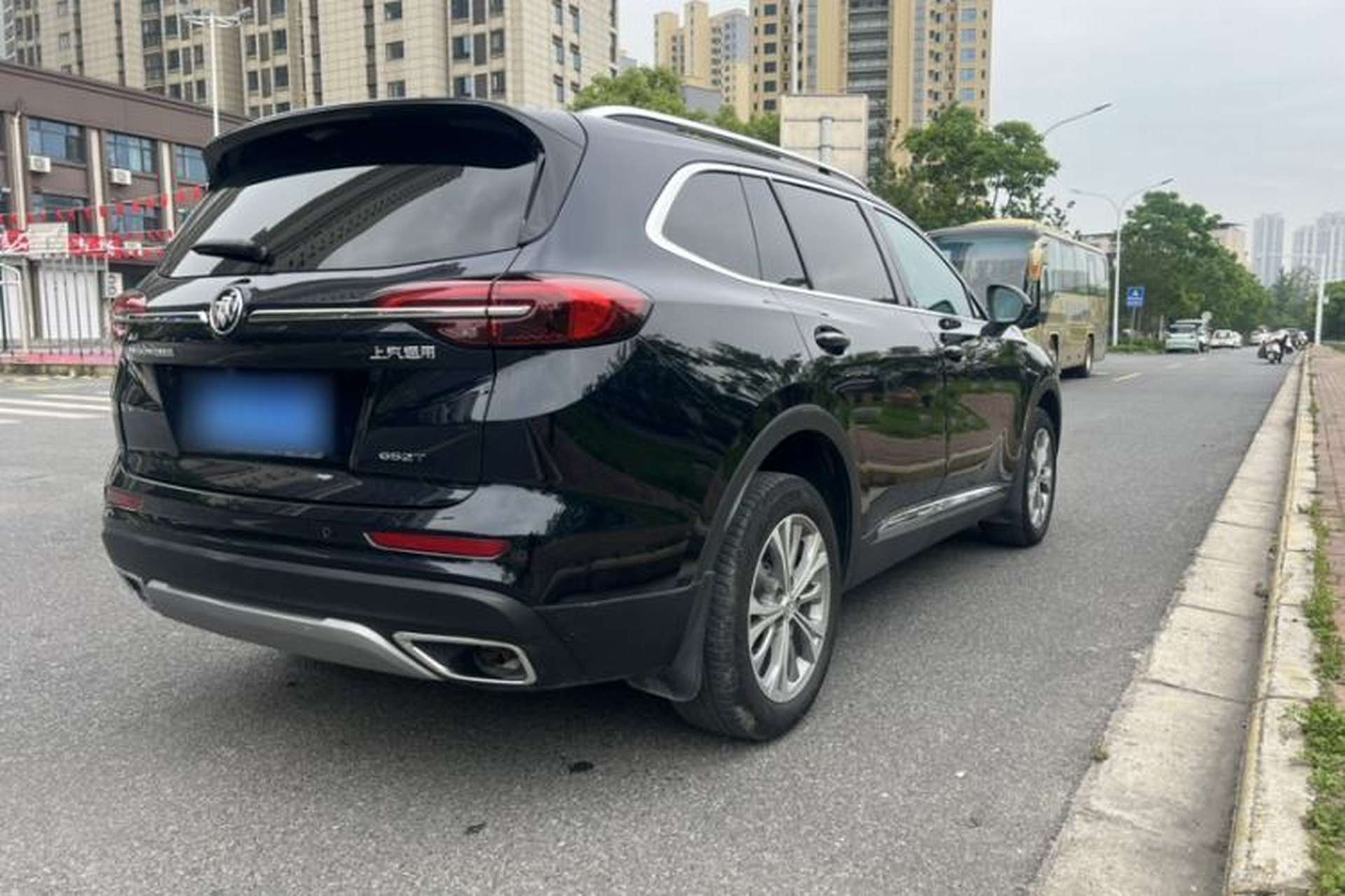 Used Buick Envision 2021 Encore Plus 652T Five-Seat Luxury Model Exterior 8