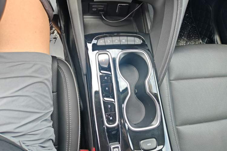Used Buick Envision 2021 Encore Plus 652T Five-Seat All-Wheel-Drive Luxury Model Gear Lever