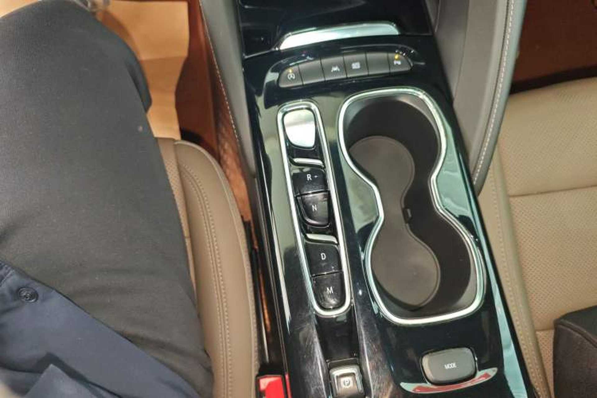Used Buick Envision 2021 Encore Plus 652T Five-Seat Luxury Model Gear Lever