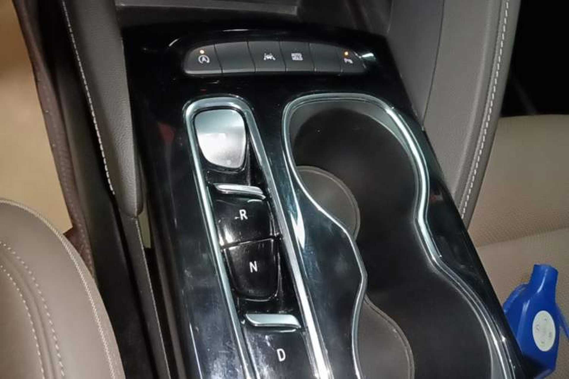 Used Buick Envision 2021 Encore Plus 652T Five-Seat Luxury Model Gear Lever