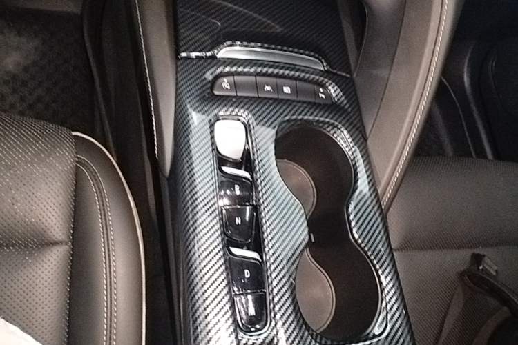 Used Buick Envision 2021 Encore Plus 652T Five-Seat Luxury Model Gear Lever
