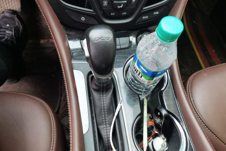 Used Buick Envision 2021 532T Two-Wheel-Drive Elite Version Gear Lever