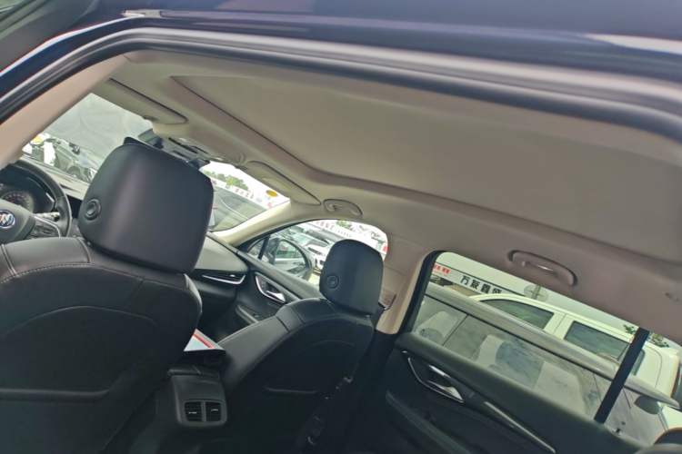 Used Buick Envision 2021 Encore Plus 652T Five-Seat All-Wheel-Drive Luxury Model Headliner