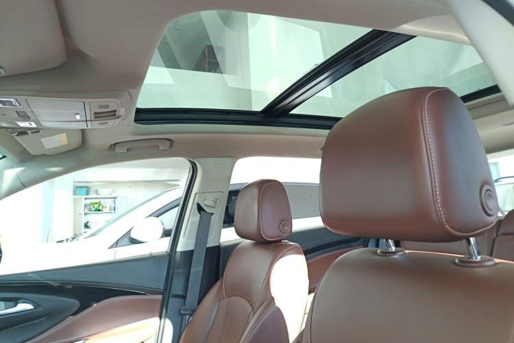 Used Buick Envision 2021 532T Two-Wheel-Drive Luxury Version Headliner