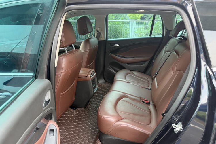 Used Buick Envision 2021 532T Two-Wheel-Drive Elite Version Interior 3