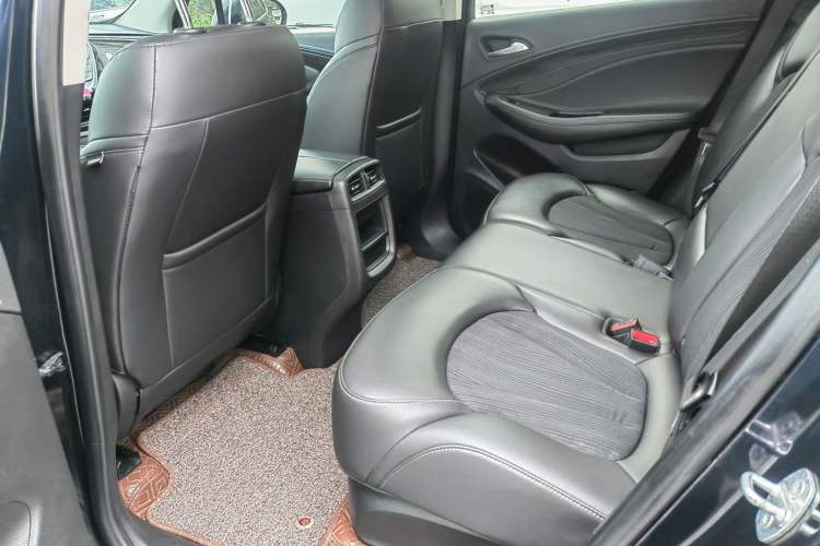 Used Buick Envision 2021 532T Two-Wheel-Drive Leading Version Interior 4