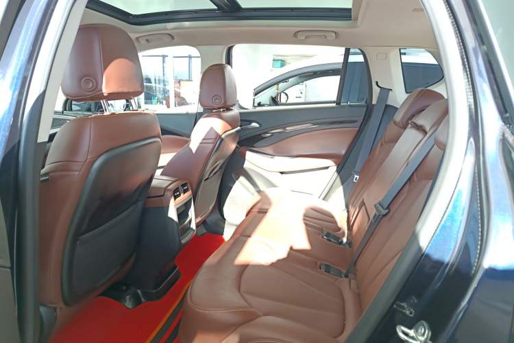 Used Buick Envision 2021 532T Two-Wheel-Drive Luxury Version Interior 4