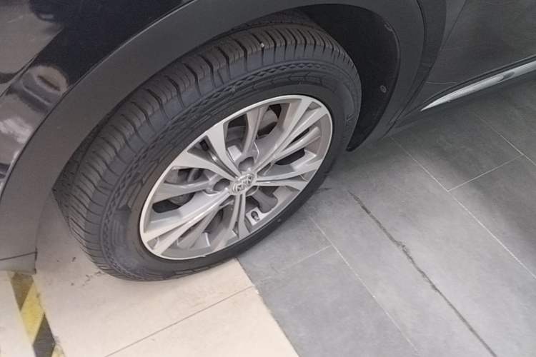Used Buick Envision 2021 Encore Plus 652T Five-Seat Luxury Model Left Front Wheel Hub