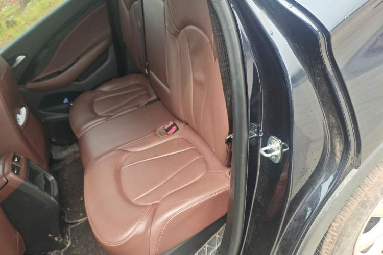 Used Buick Envision 2021 532T Two-Wheel-Drive Elite Version Left Rear Seat