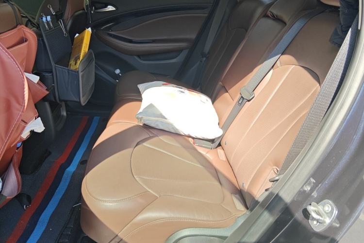 Used Buick Envision 2021 532T Two-Wheel-Drive Luxury Version Left Rear Seat