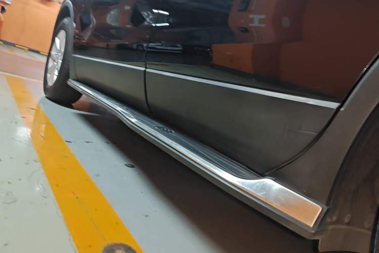 Used Buick Envision 2021 532T Two-Wheel-Drive Luxury Version Left Side Sill